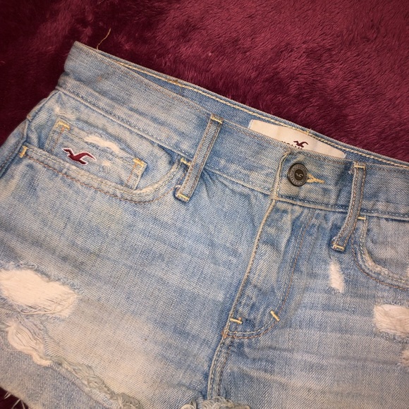 Hollister high rise faded destroyed jean shorts - Picture 3 of 3